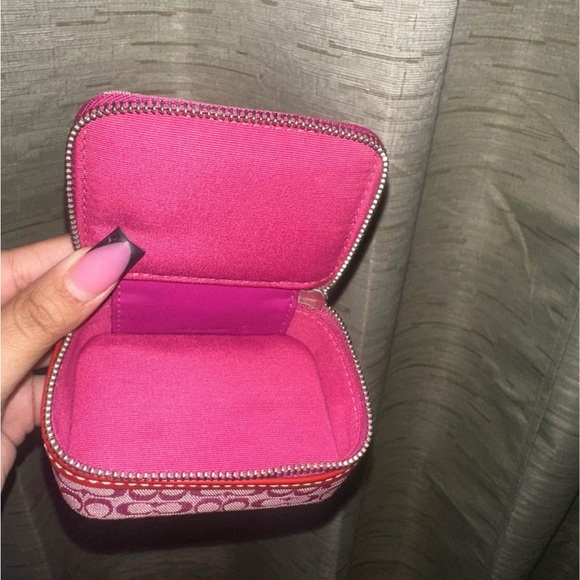 Hot pink coach cosmetic case - Picture 1 of 3